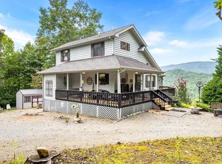 371 Countryside Ln, Hayesville, NC 28904