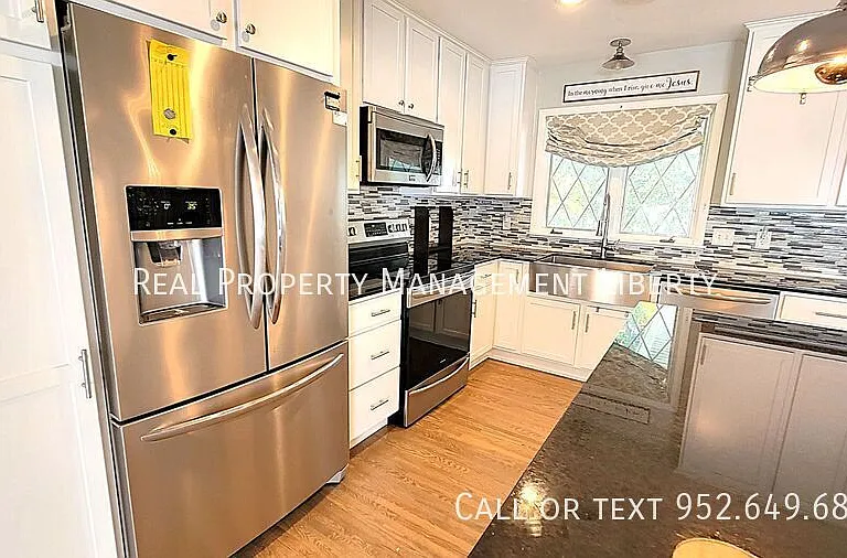 1021 Fremont St — Photo 4