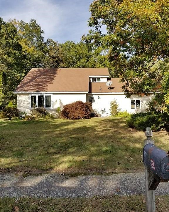 1st image of 3 Sweetwater Dr