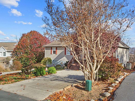 2nd image of 246 Jessamine Pl