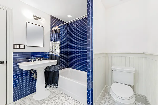Sold by Keller Williams NYC | media 8