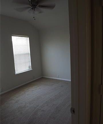 3rd image of 2565 Prospect Hill Dr