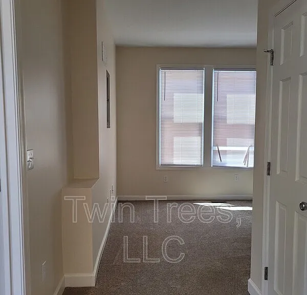 5948 Main St #2 — Photo 5