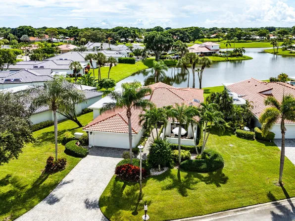 35 Woods Lane, Boynton Beach, FL 33436