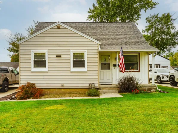 320 Goodrich Rd, Bellevue, OH 44811
