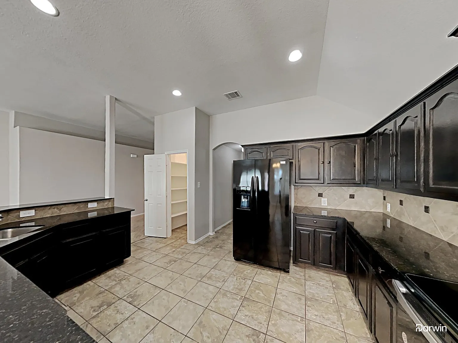 3 bed, 2.0 bath, 1815 sqft, $2,155 — Photo 2