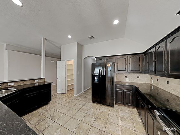 2nd image of 632 Hutchins Dr
