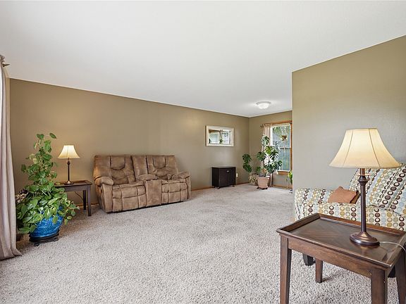 4th image of 1415 Lyndhurst Dr