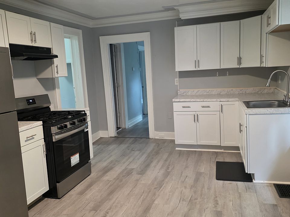 1st image of 1008 N Townsend St APT 3