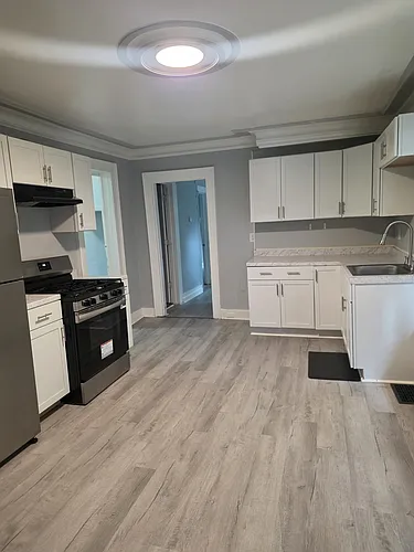 1008 N Townsend St #3 Photo 1