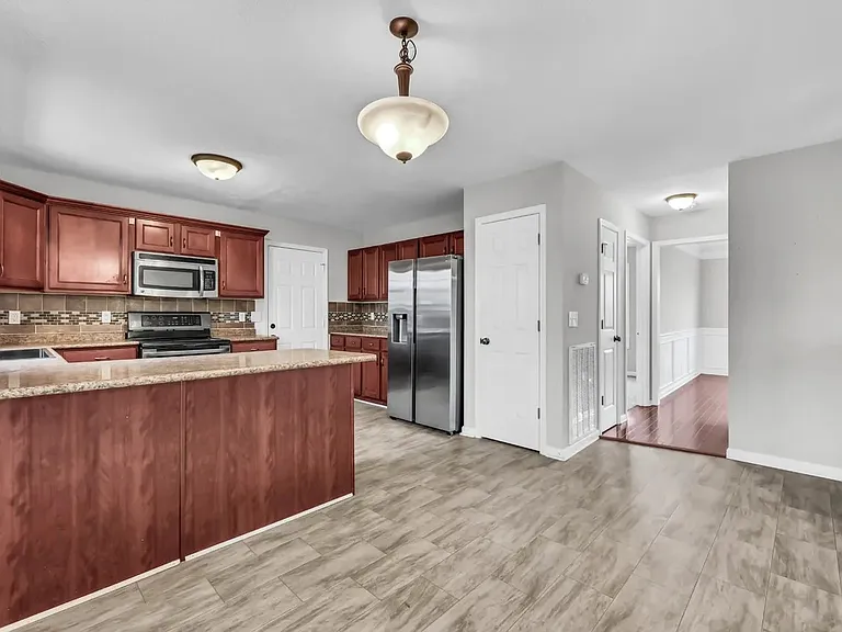 2552 Hattington Dr — Photo 18