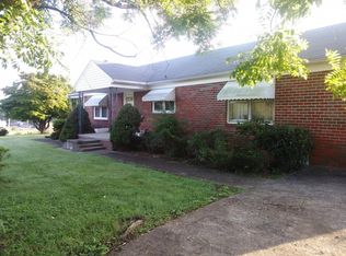 4018 N Roan St, Johnson City, TN 37601