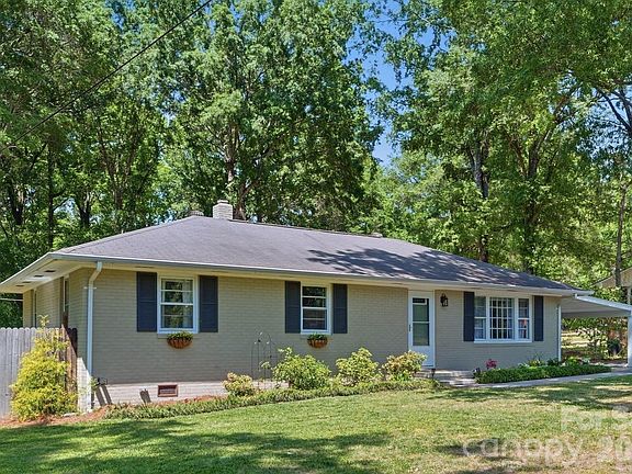 2nd image of 2522 Doster Rd