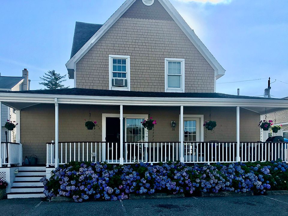 4 unit classic beach house