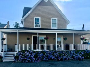 28 Fuller Acres APT 3, Hampton, NH 03842