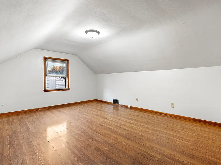 2412 Midway Dr — Photo 10