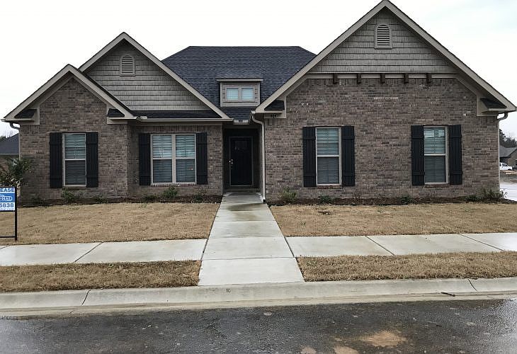905 Natchez White Dr, Conway, AR