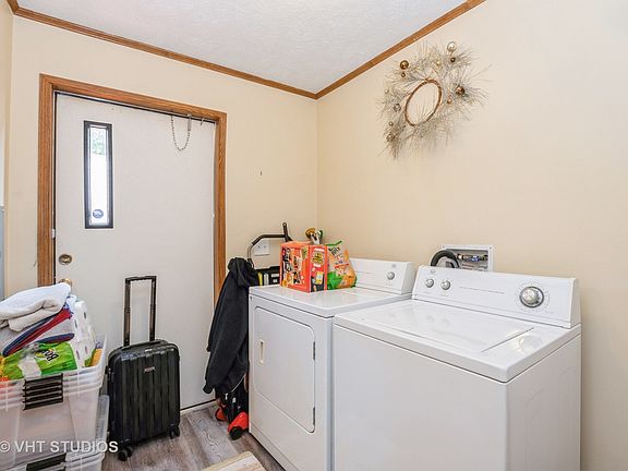 4th image of 9001 S Cicero Ave Trailer 105