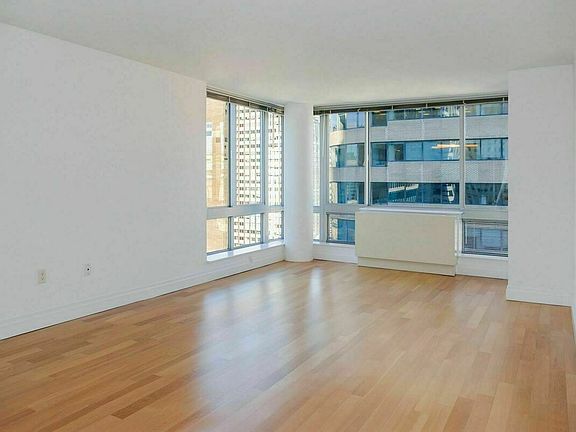 3rd image of 150 E 44th St APT 26G