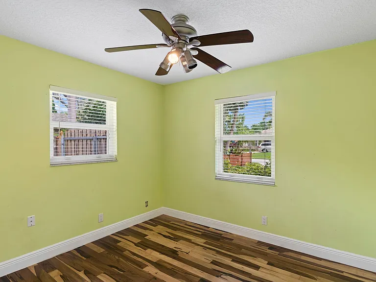 2996 Cardinal Dr — Photo 8