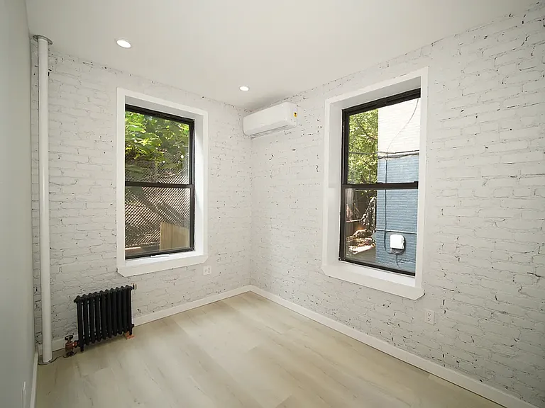 197 Stanton St #1D — Photo 4
