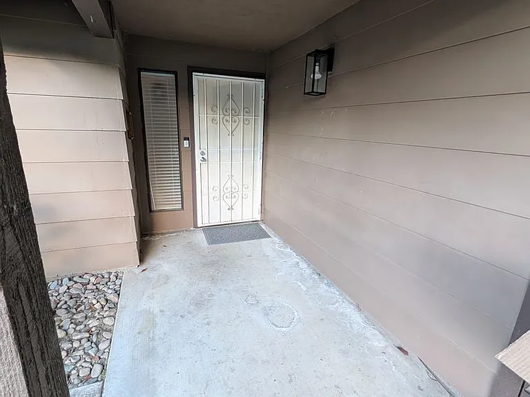 4017 W Hillsdale Ct — Photo 5