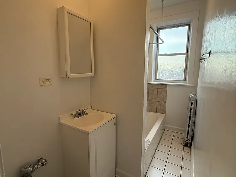 2350 W Touhy Ave #2 — Photo 8
