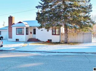 1316 W Walnut St, Rawlins, WY 82301