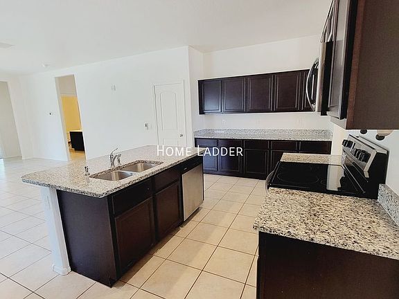 4th image of 11239 E Sunflower Ct