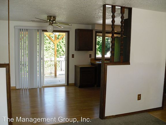 2nd image of 1606 SE 140th Ct
