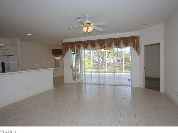 4th image of 9249 Coach House Ln