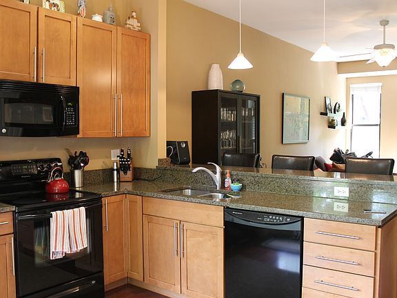 4th image of 4343 Laclede Ave