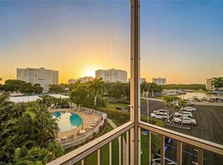 5 Bluebill Ave APT 410, Naples, FL 34108