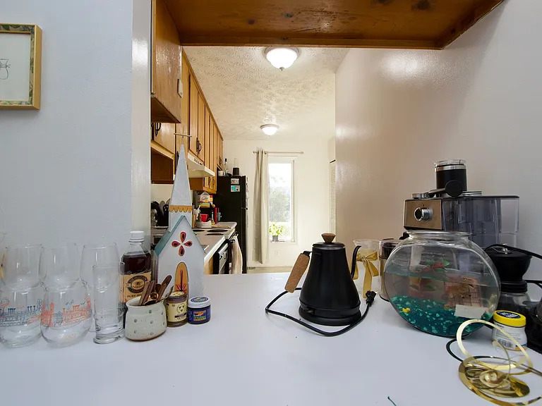 210 N Ross St #A — Photo 15