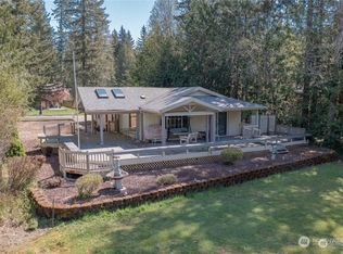 70 N Fairway Dr E, Hoodsport, WA 98548