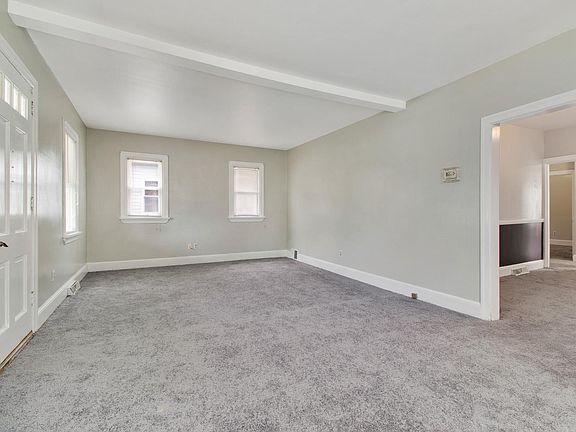 4th image of 304 Elsmere St #A