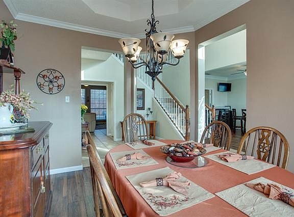 4th image of 2200 Gisbourne Dr