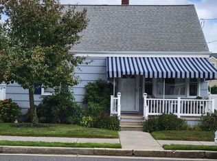 209 N Granville Ave, Margate, NJ 08402