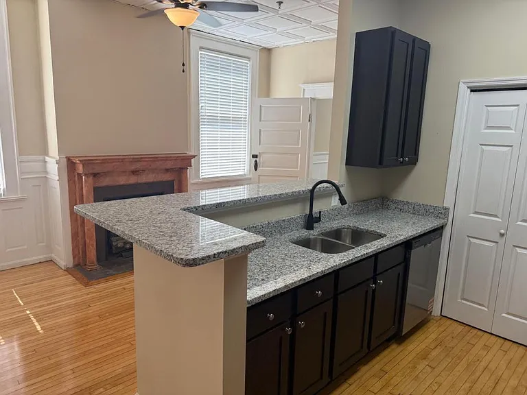 952 Georgia Ave #13 — Photo 3