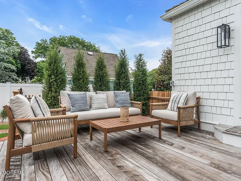 206 Brighton Ave — Photo 43