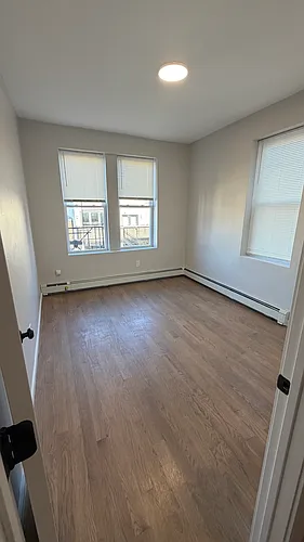 715 Clinton St #17 Photo 1