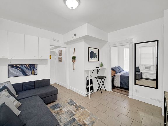 4th image of 1721 N Kimball Ave #2R