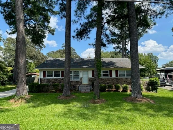 702 Pineview Dr, Thomson, GA 30824