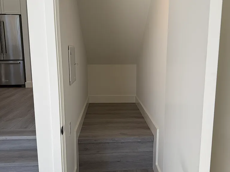 300 Linden St #1 — Photo 5