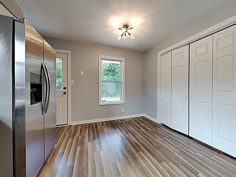 757 Spees Dr — Photo 5