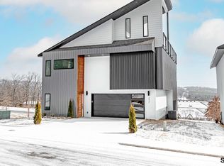 252 S Paddock Loop, Fayetteville, AR 72701