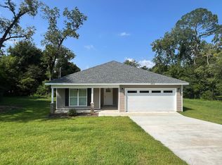 404 E McKinnon St, New Brockton, AL 36351
