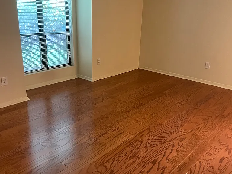 702 Tuxworth Cir — Photo 6