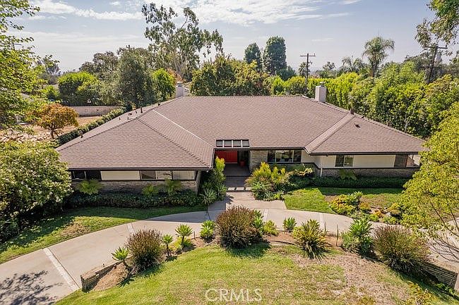 1st image of 3238 E Villa Knolls Dr