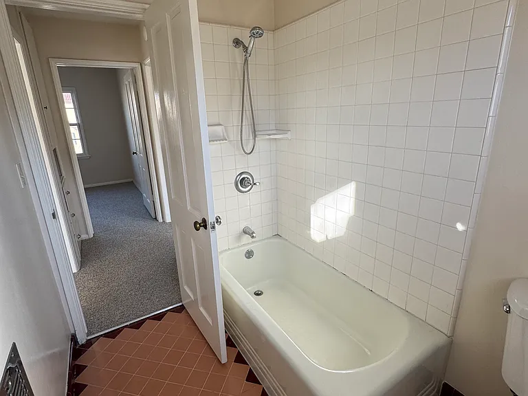 303 W Woodward Ave #B — Photo 22